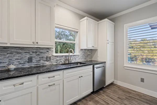 $5,500 | 414 Gregg Drive, Spicewood, TX 78669