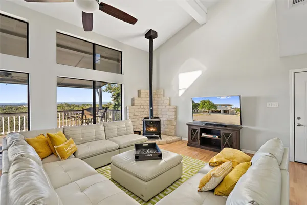 $5,500 | 414 Gregg Drive, Spicewood, TX 78669