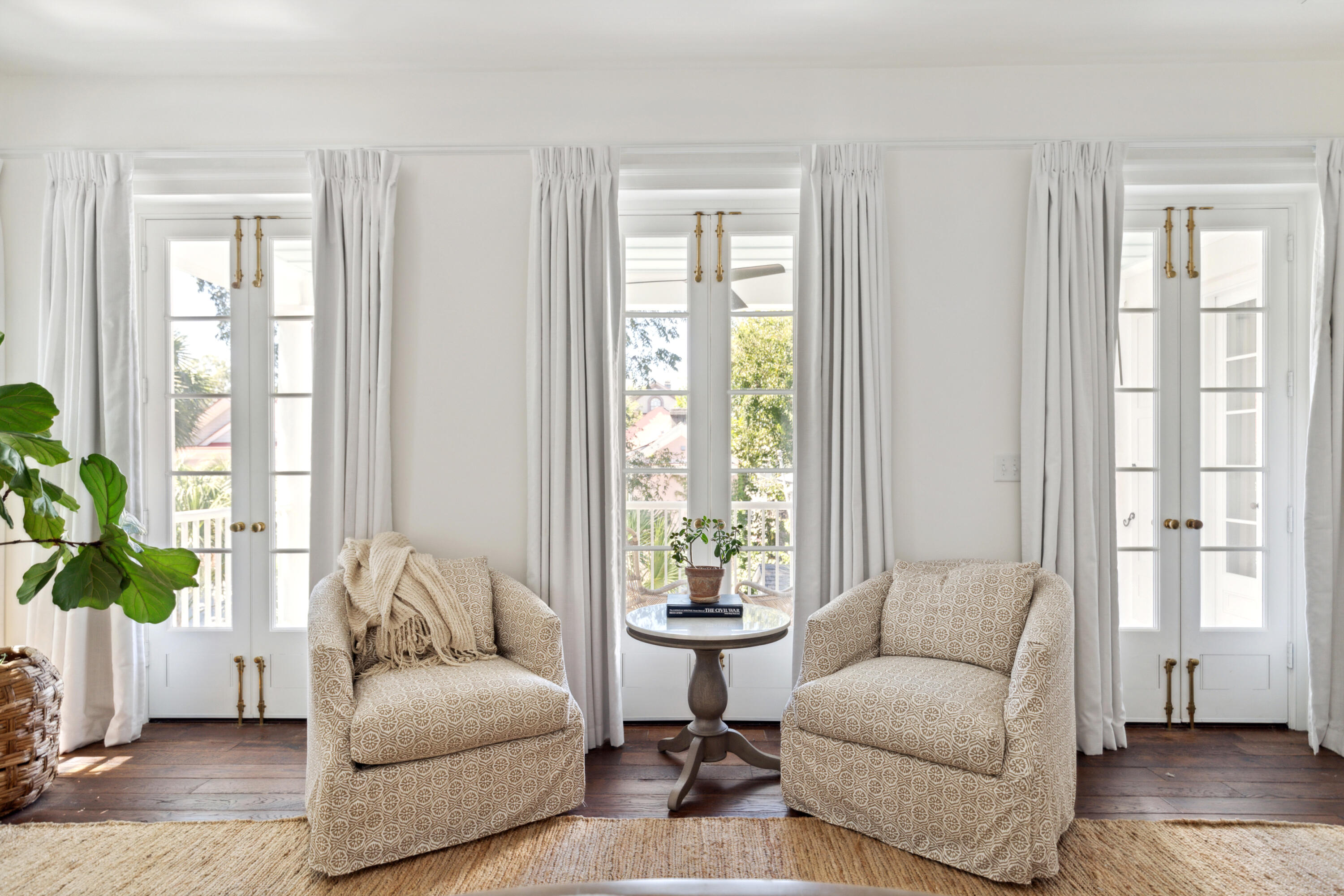 151 Queen Street Charleston, SC 29401 - Photo 27 of 50 151QueenSt-KeenEyeMarketing-021