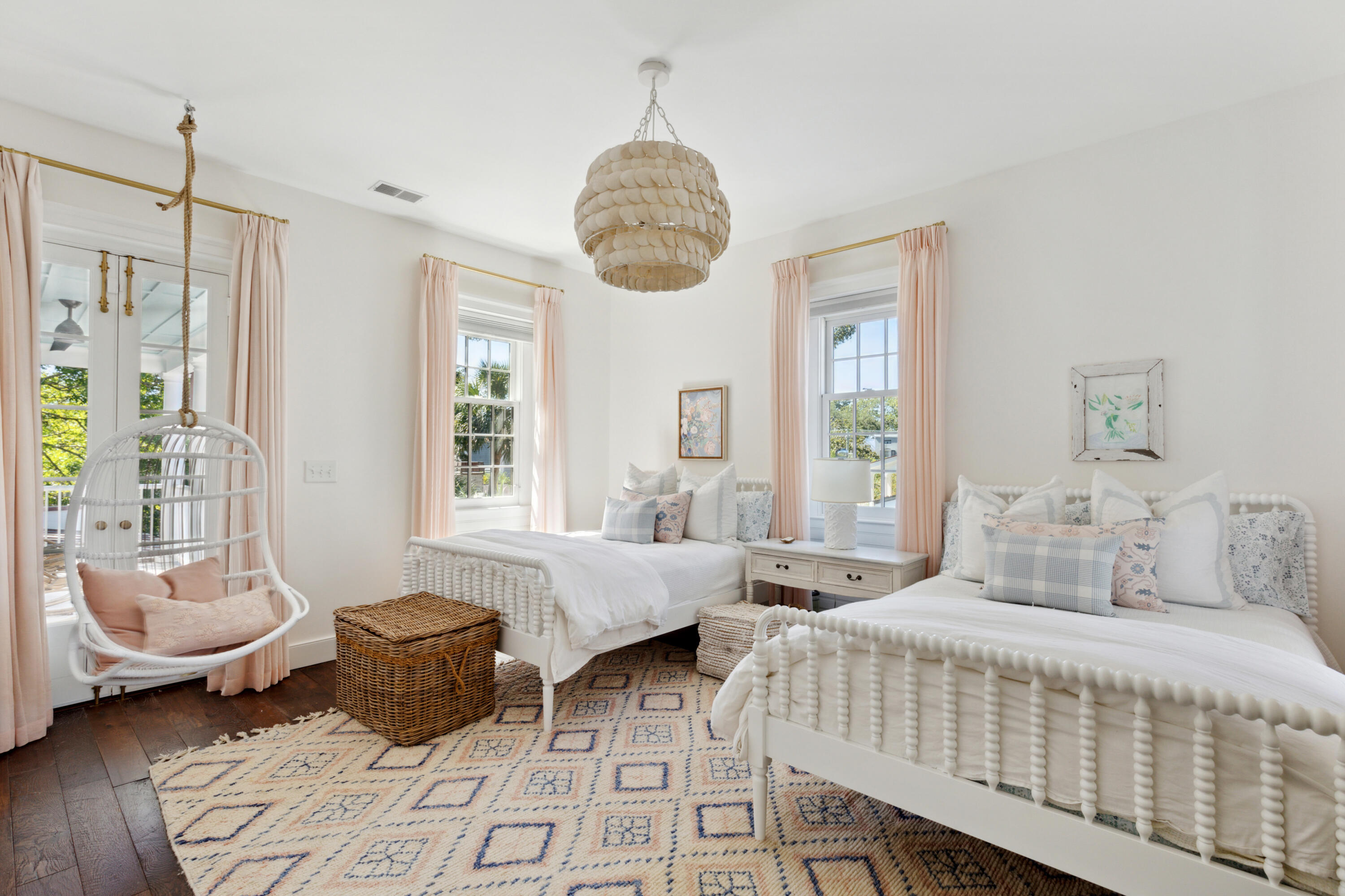 151 Queen Street Charleston, SC 29401 - Photo 32 of 50 151QueenSt-KeenEyeMarketing-029