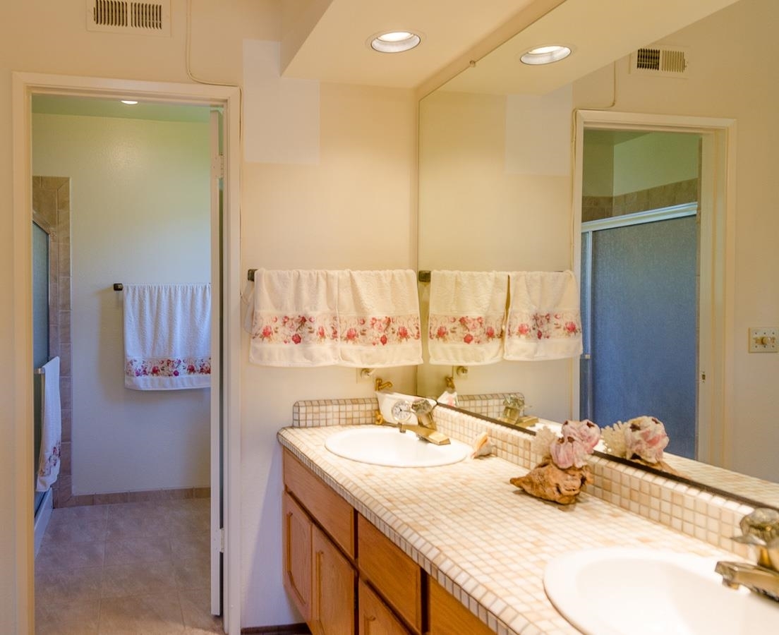 14226 Woodcreek Road Poway, CA 92064 - Photo 12 of 21 Gallery Image 12