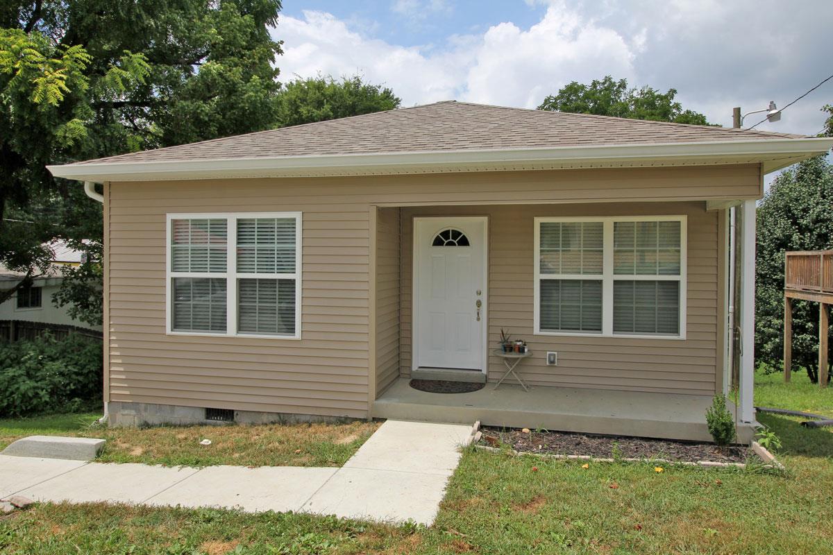 1615 Clay Street Springfield, TN 37172 - Photo 1 of 20 Welcome home!! 1615 Clay St, Springfield, TN