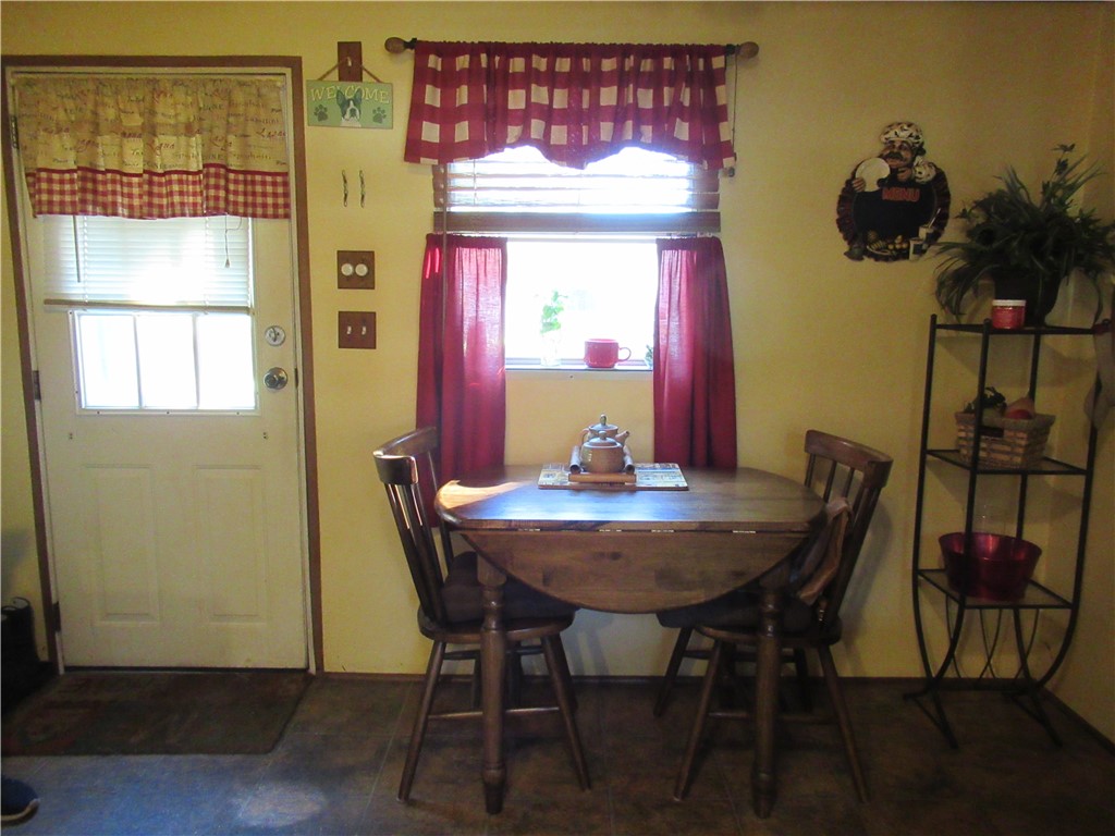 69 Reservoir Road Coventry, RI 02816 - Photo 11 of 23 Gallery Image 11