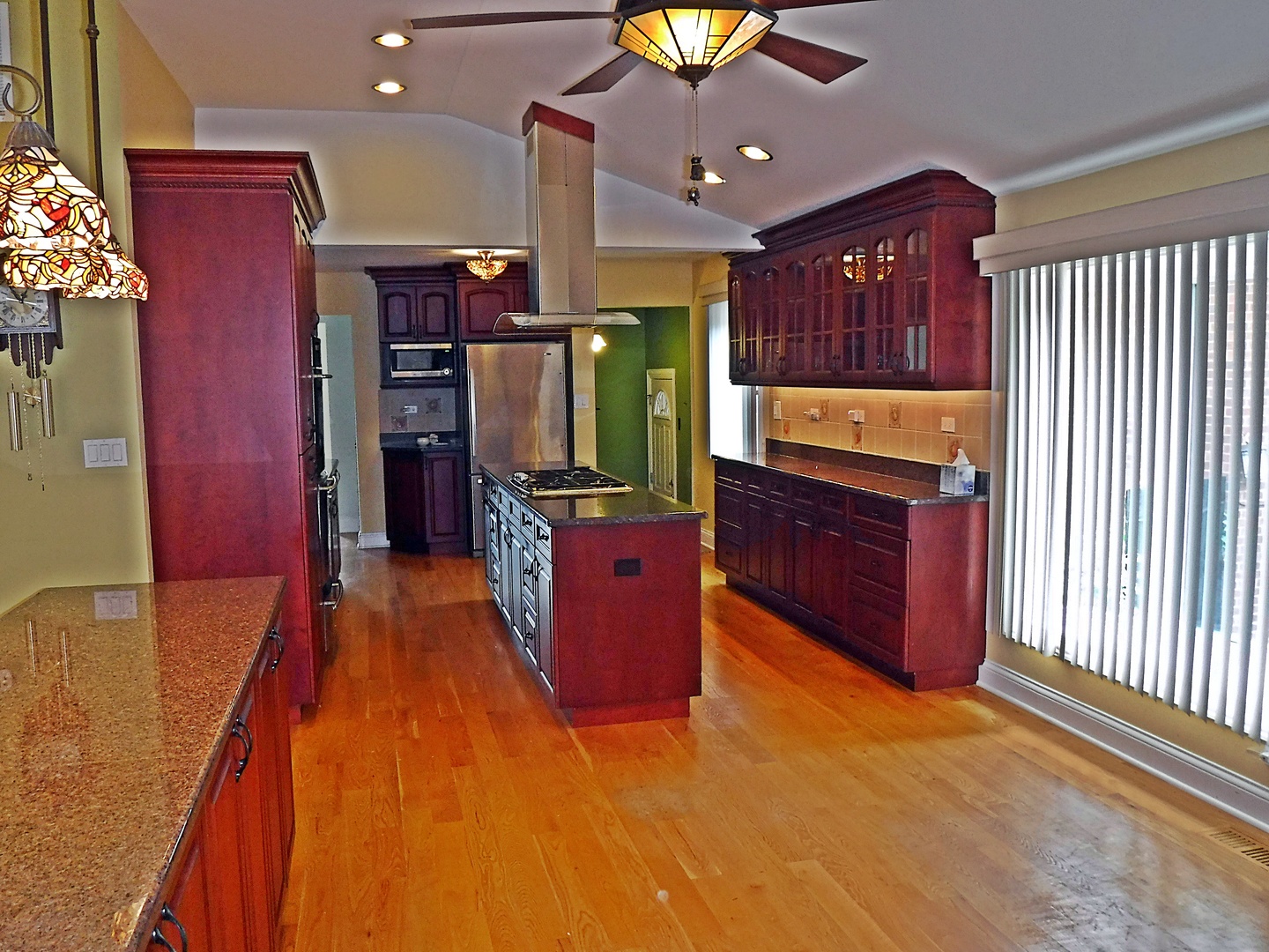 10836 South Ridgeway Avenue Chicago, IL 60655 - Photo 4 of 26 Gallery Image 4