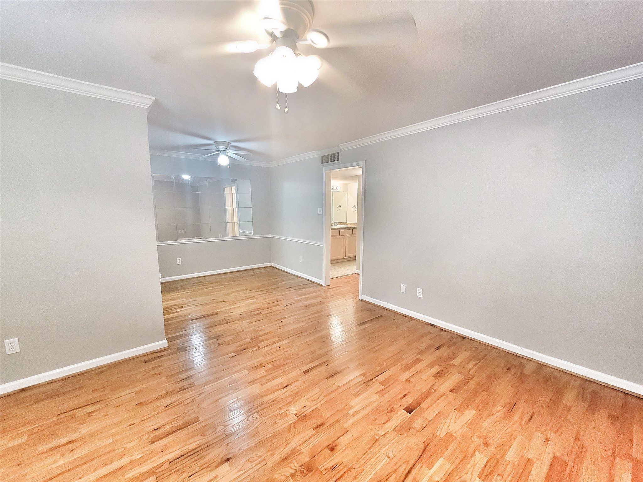 1522 Yale Street, Unit 18 Houston, TX 77008 - Photo 4 of 9
