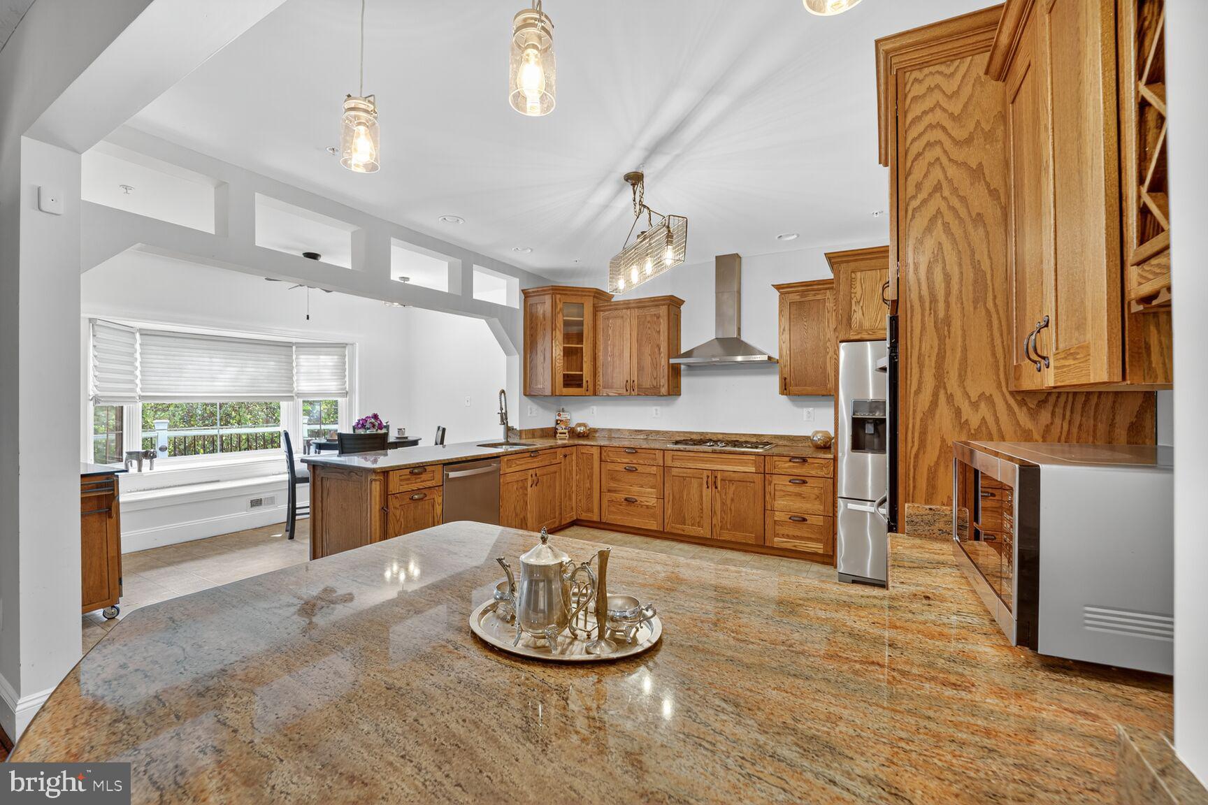 6707 Burch Hill Road Brandywine, MD 20613 - Photo 12 of 54 Recessed Lighting and Center Lighting in Kitchen