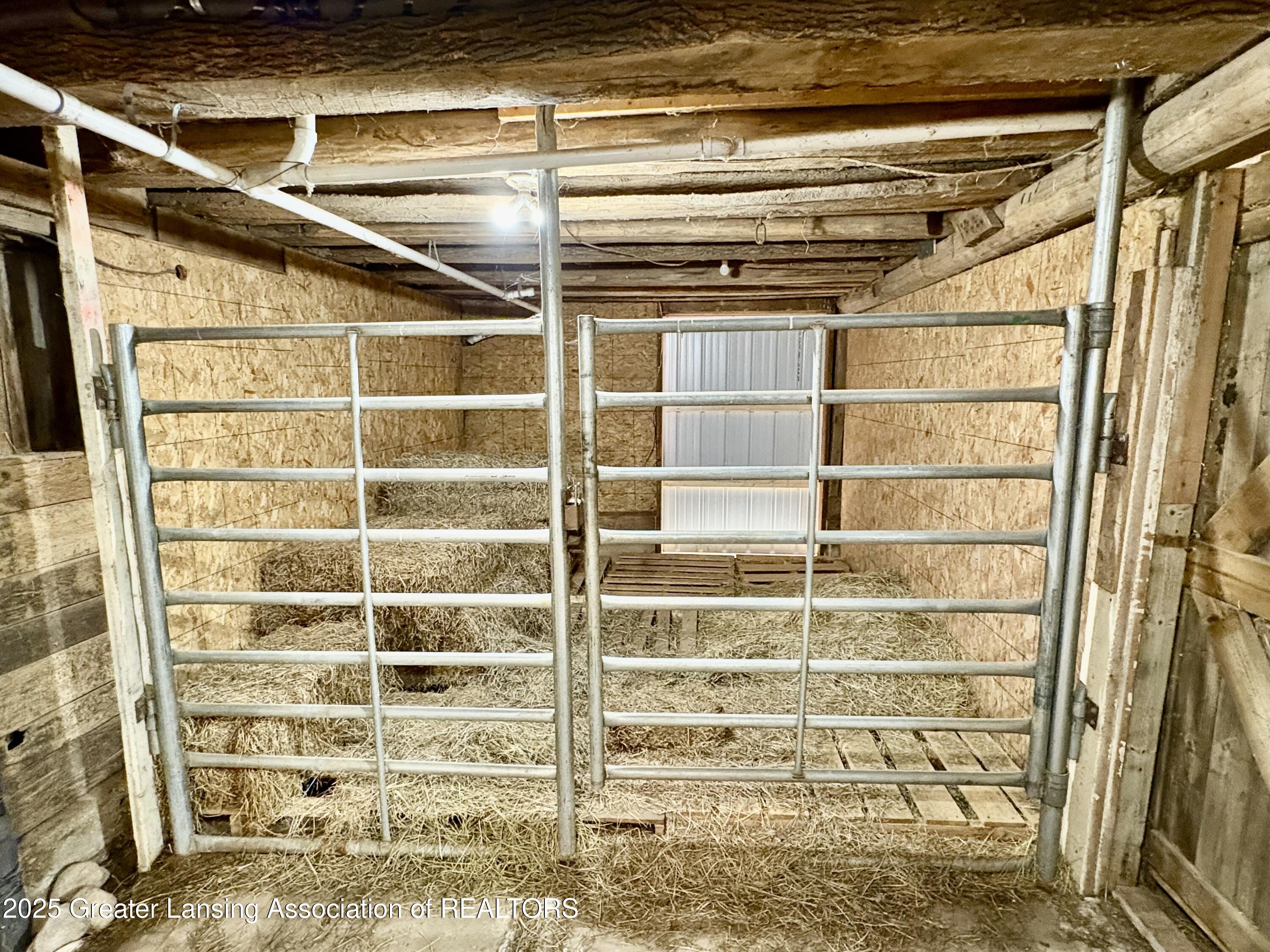 7897 South Grove Road Lansing, MI 48906 - Photo 35 of 49 Stall 3