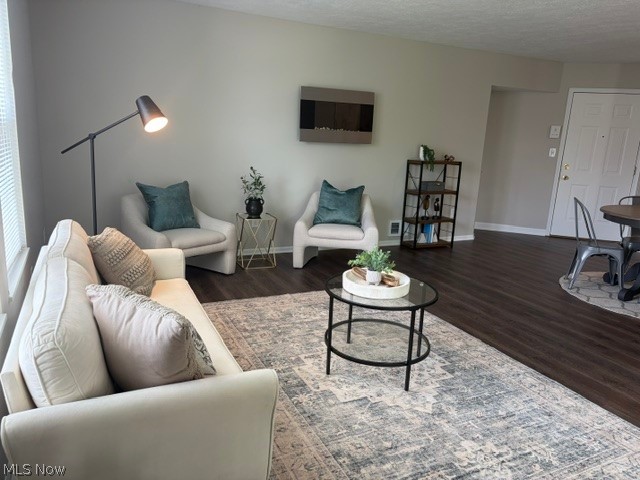 6745 Tippecanoe Road, Unit 2 Canfield, OH 44406 - Photo 4 of 23 Living room