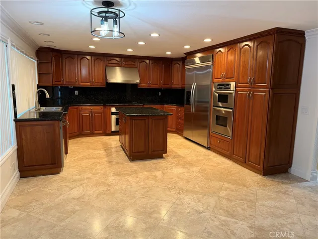 $6,200 | 3 Harrisburg, Irvine, CA 92620