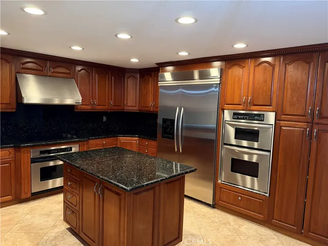 $6,200 | 3 Harrisburg, Irvine, CA 92620