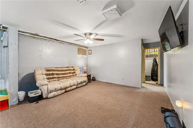 $395,000 | 10540 West 287th Street, Louisburg, KS 66053