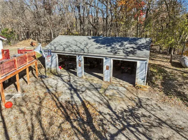 $385,000 | 10540 West 287th Street, Louisburg, KS 66053