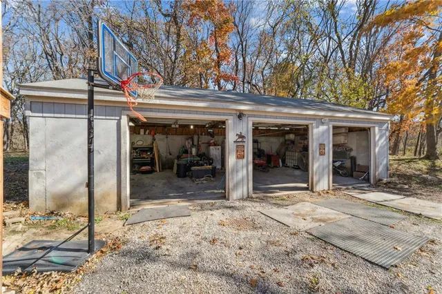 $395,000 | 10540 West 287th Street, Louisburg, KS 66053