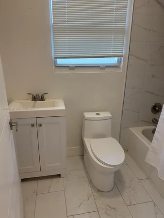 $4,800 | 21 Northeast 48th Street, Unit 21, Miami, FL 33137