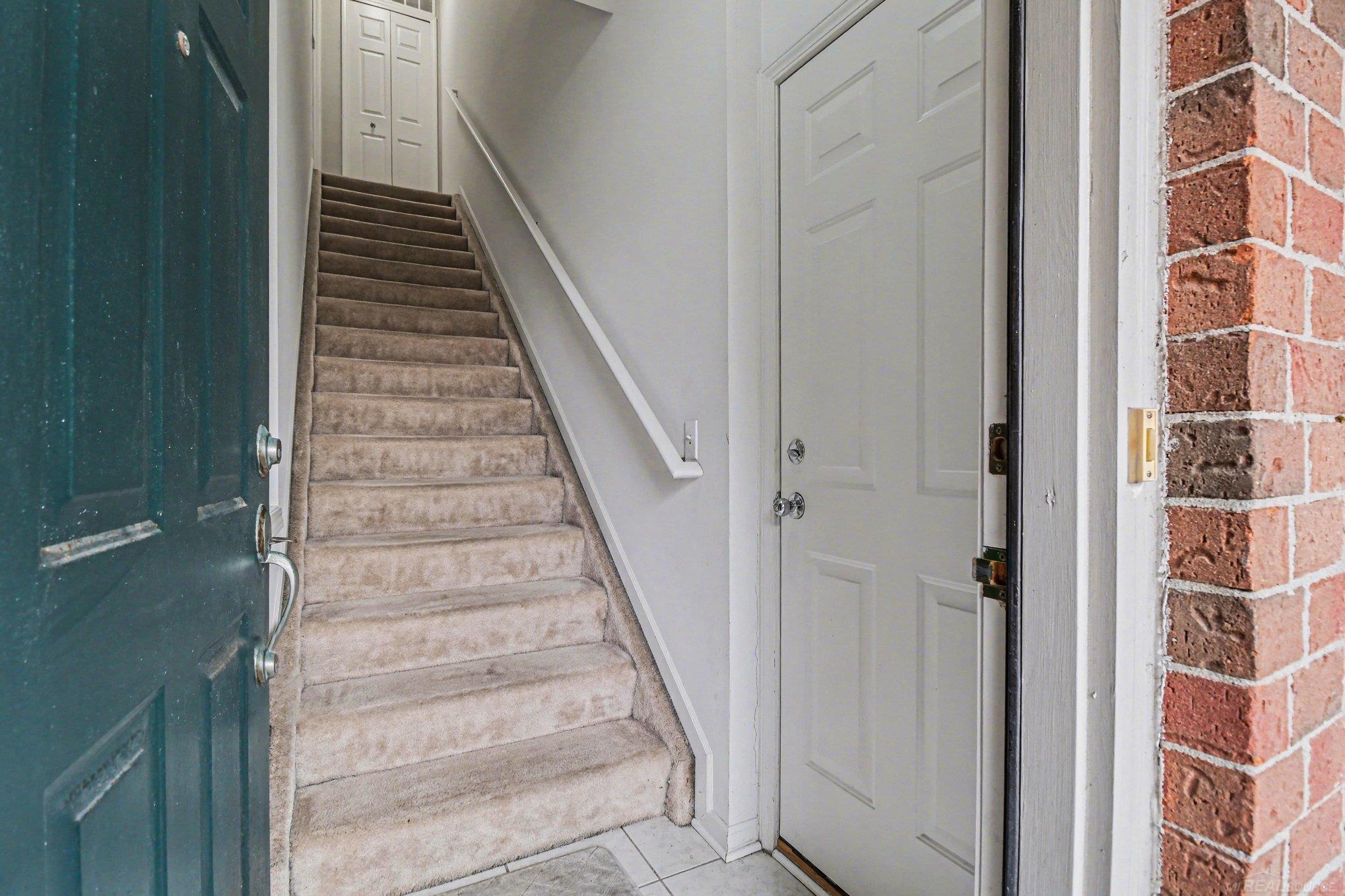 234 North Wixom Road Wixom, MI 48393 - Photo 4 of 24