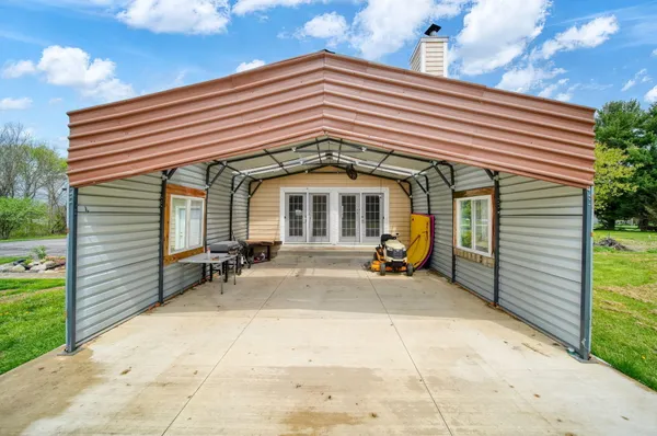 $339,000 | 2185 West Barnes Road, Leslie, MI 49251
