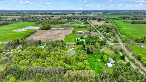 $339,000 | 2185 West Barnes Road, Leslie, MI 49251