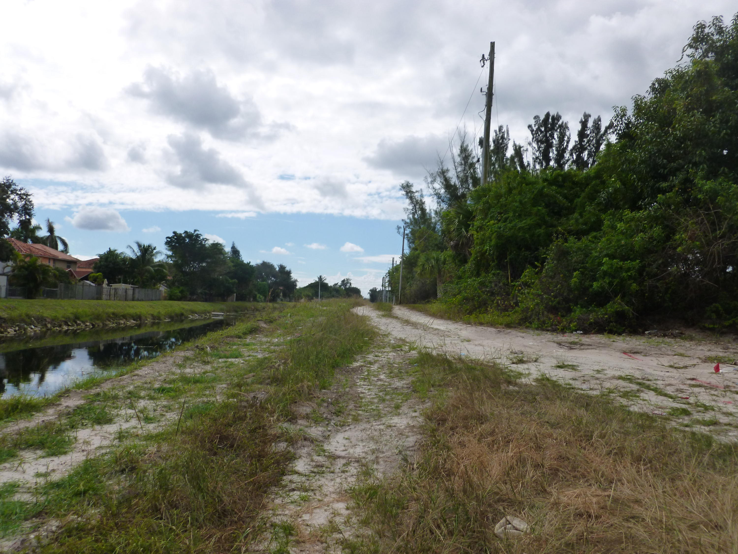 Xx Douglass Avenue West Palm Beach, FL 33415 - Photo 7 of 20 2015-10-29 10.32.37