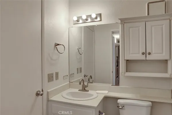 $429,000 | 21309 Eucalyptus Way, Unit 203, Newhall, CA 91321