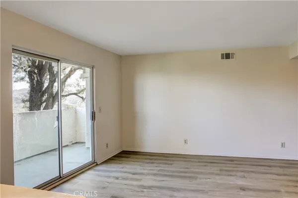 $429,000 | 21309 Eucalyptus Way, Unit 203, Newhall, CA 91321