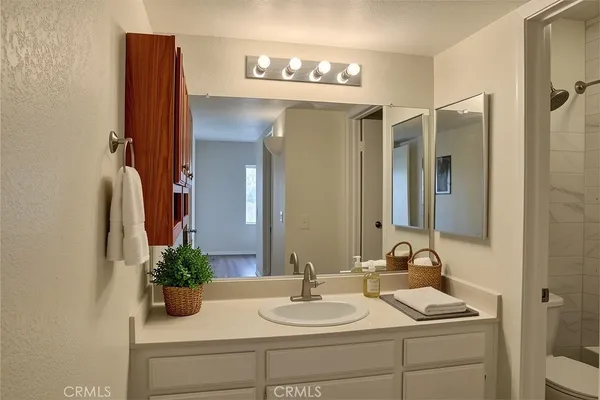 $429,000 | 21309 Eucalyptus Way, Unit 203, Newhall, CA 91321