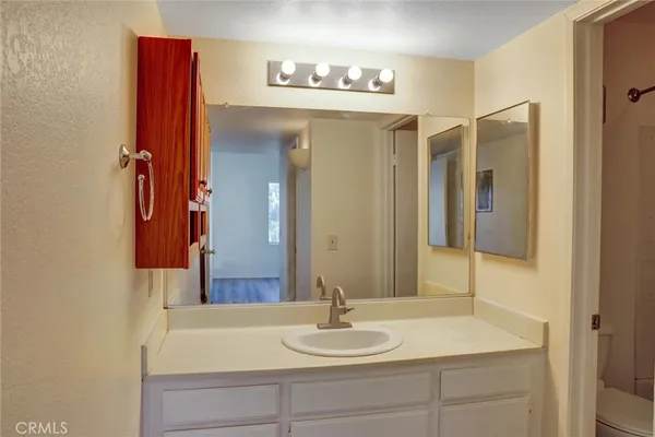 $429,000 | 21309 Eucalyptus Way, Unit 203, Newhall, CA 91321