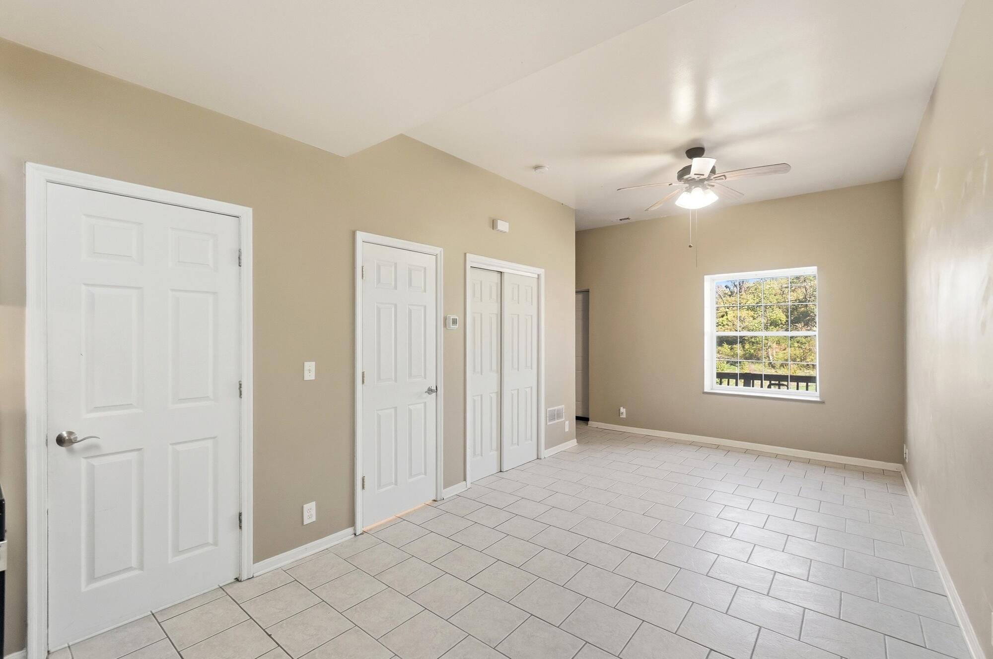 1034-1036 Amsterdam Road Covington, KY 41011 - Photo 8 of 27 044