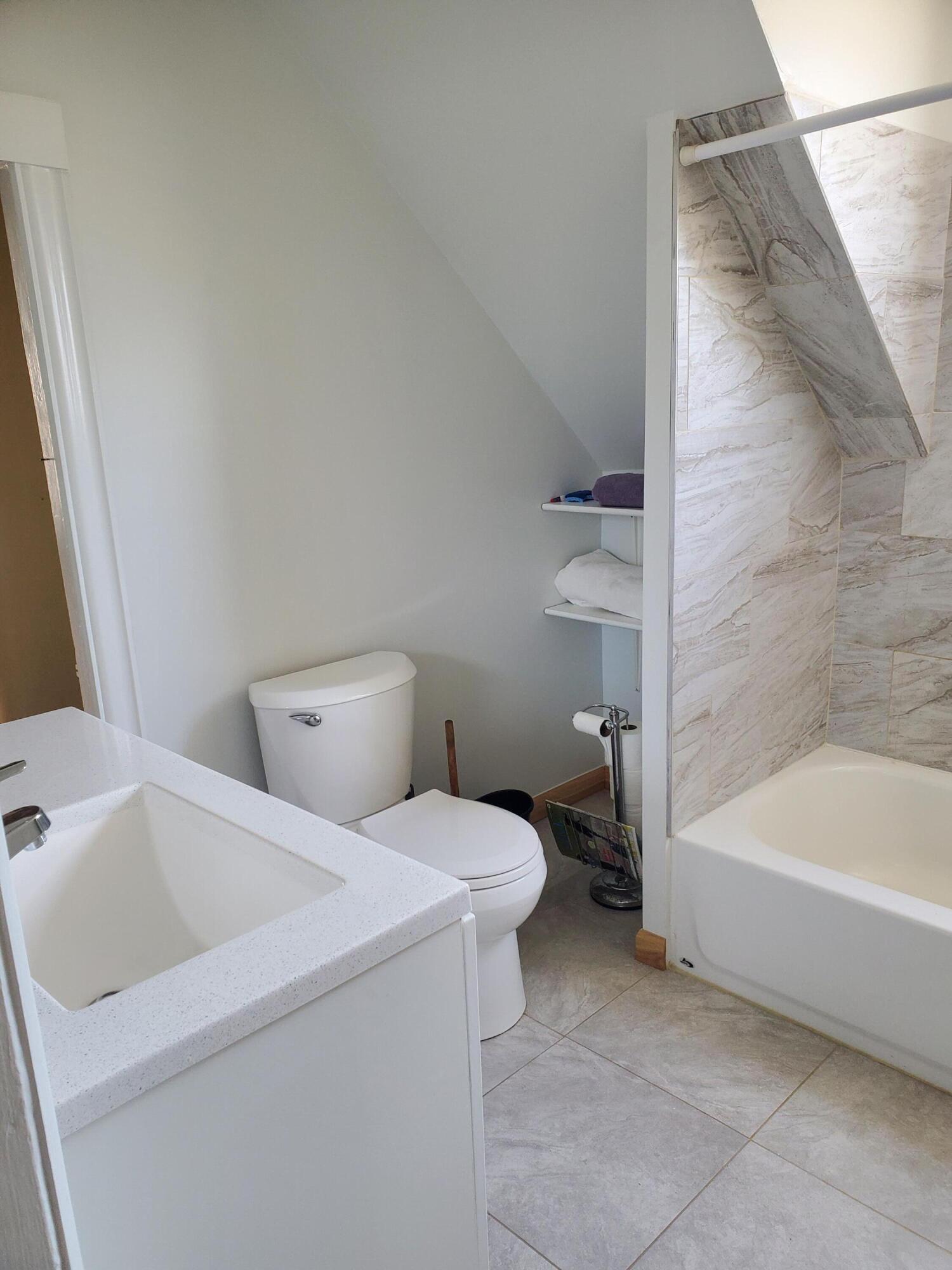 5 Oak Street Waterville, ME 04901 - Photo 15 of 27 15 Apt 1 full bath