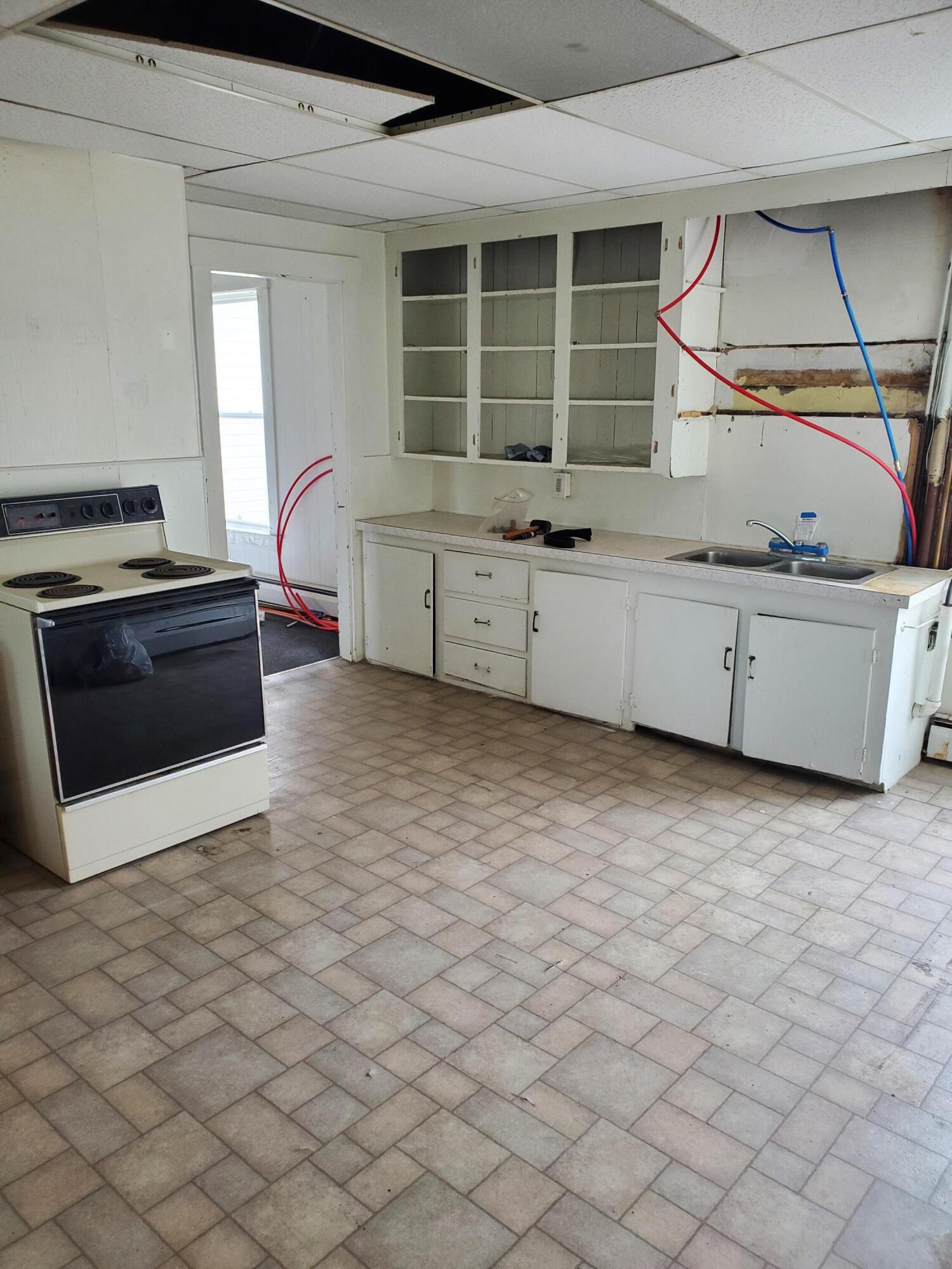 5 Oak Street Waterville, ME 04901 - Photo 16 of 27 16 Apt 2