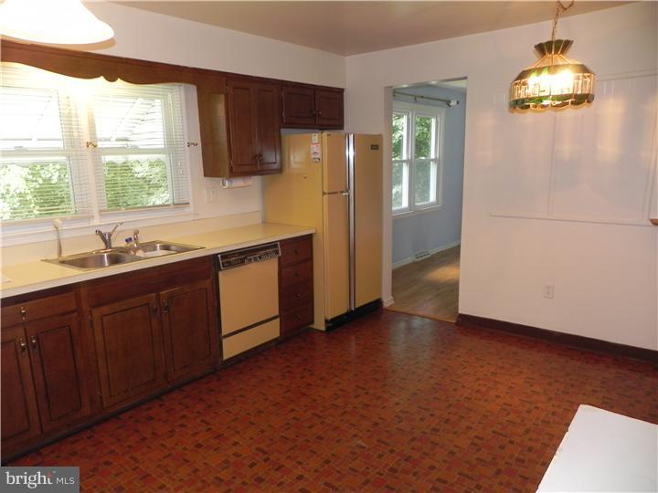 16 Holt Road Newark, DE 19711 - Photo 8 of 14 Kitchen