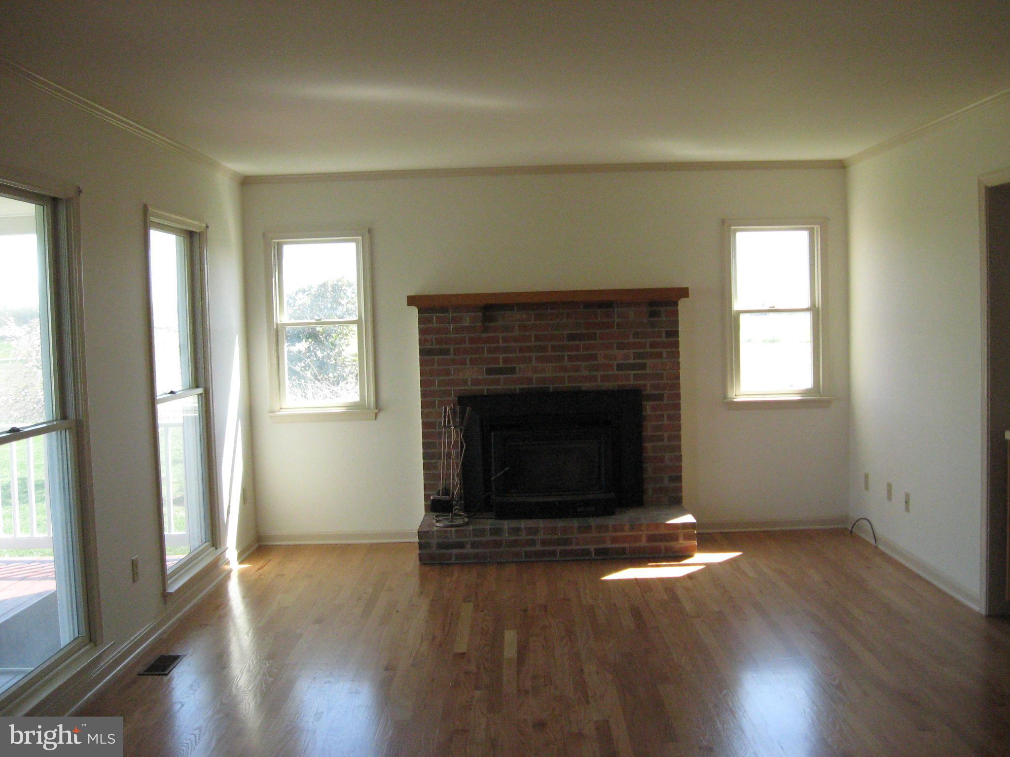 26064 Sennett Road Denton, MD 21629 - Photo 15 of 29 Living Room