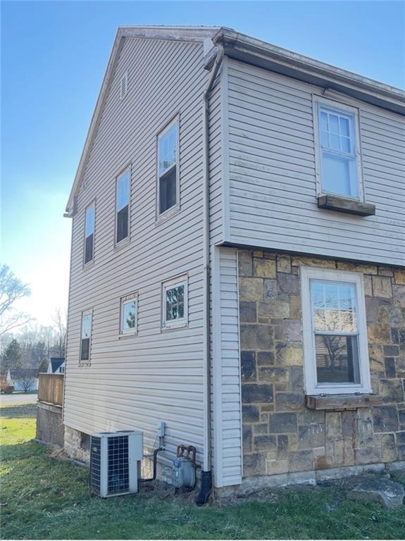 1741 Roemer Boulevard Farrell, PA 16121 - Photo 3 of 19