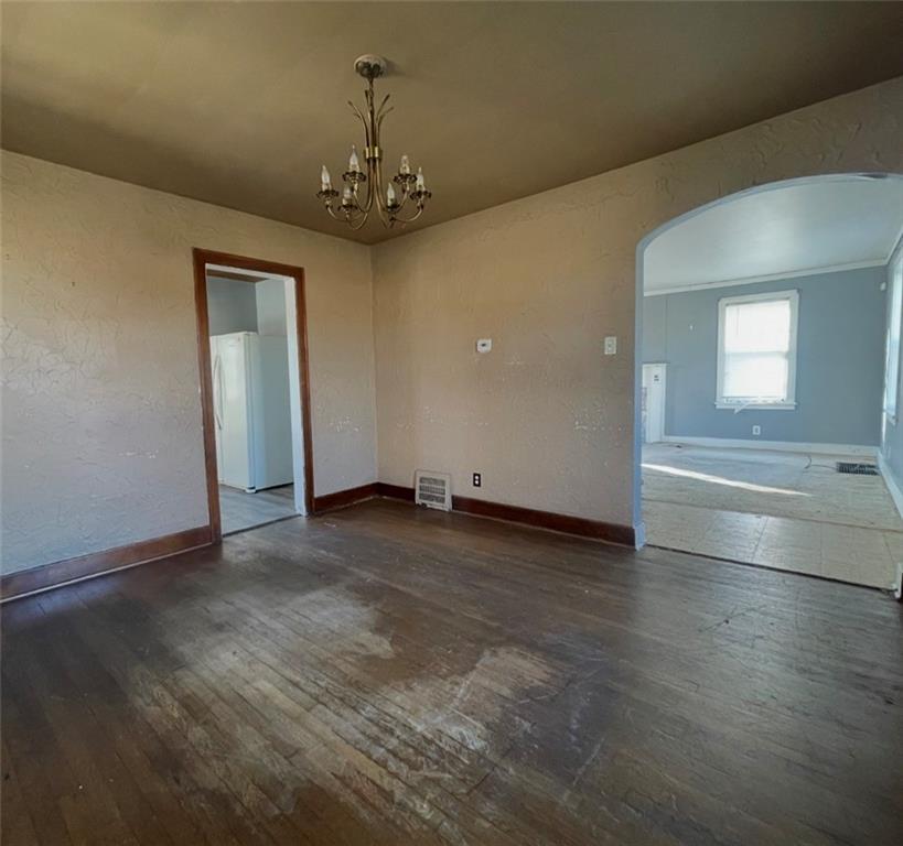 1741 Roemer Boulevard Farrell, PA 16121 - Photo 8 of 19 Dining