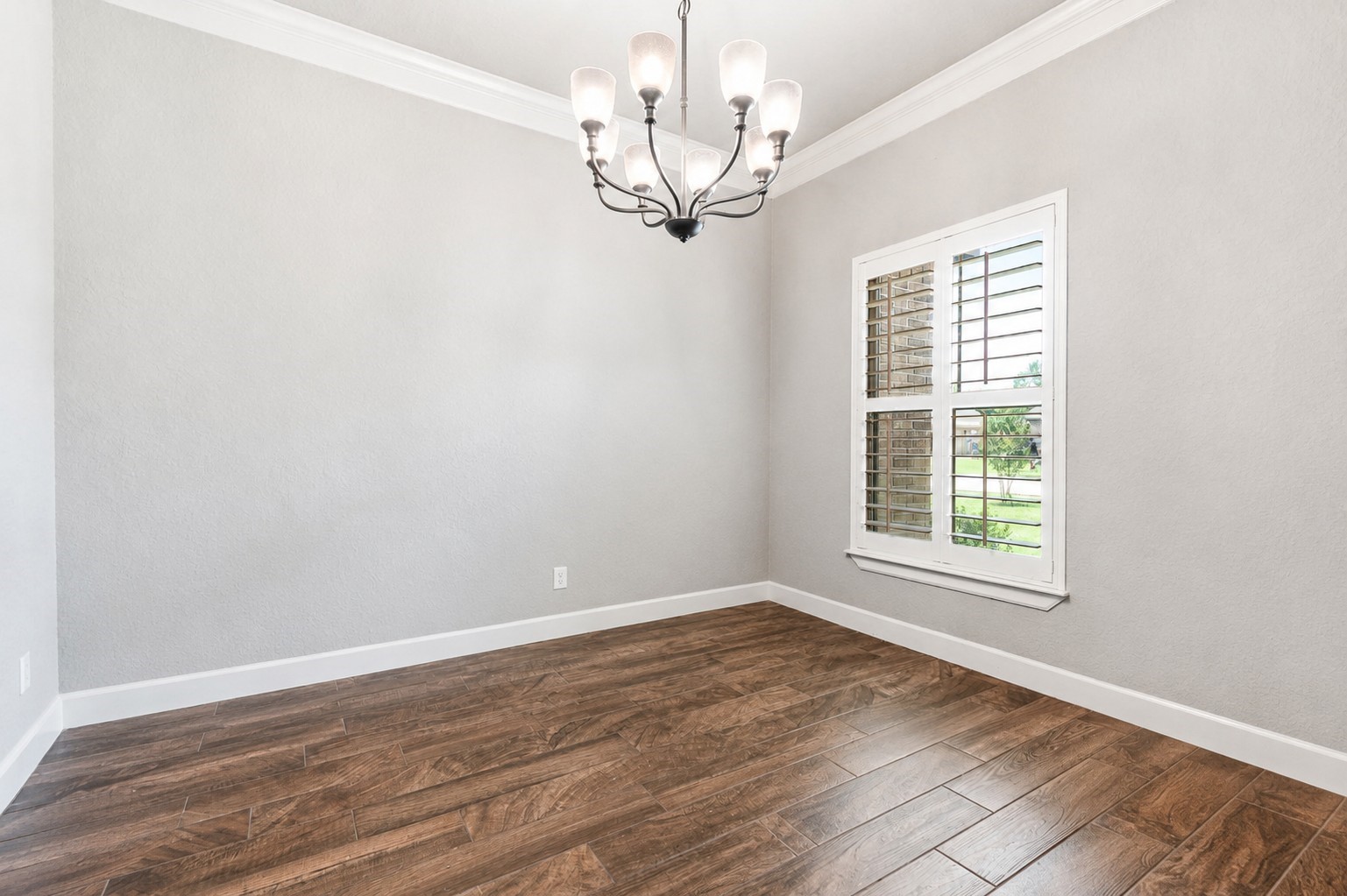 720 Rustic Oaks Drive Angleton, TX 77515 - Photo 7 of 35 Flex space (Dining, Study, Sitting room)