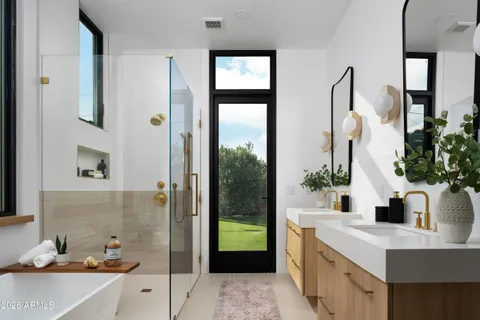 $2,248,000 | 4120 North 44th Place, Phoenix, AZ 85018