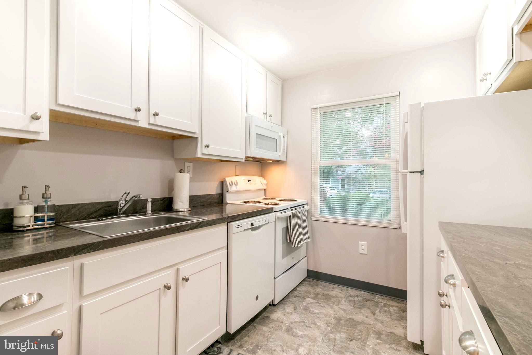 46 Ridge Road, Unit J Greenbelt, MD 20770 - Photo 6 of 17 Gallery Image 6