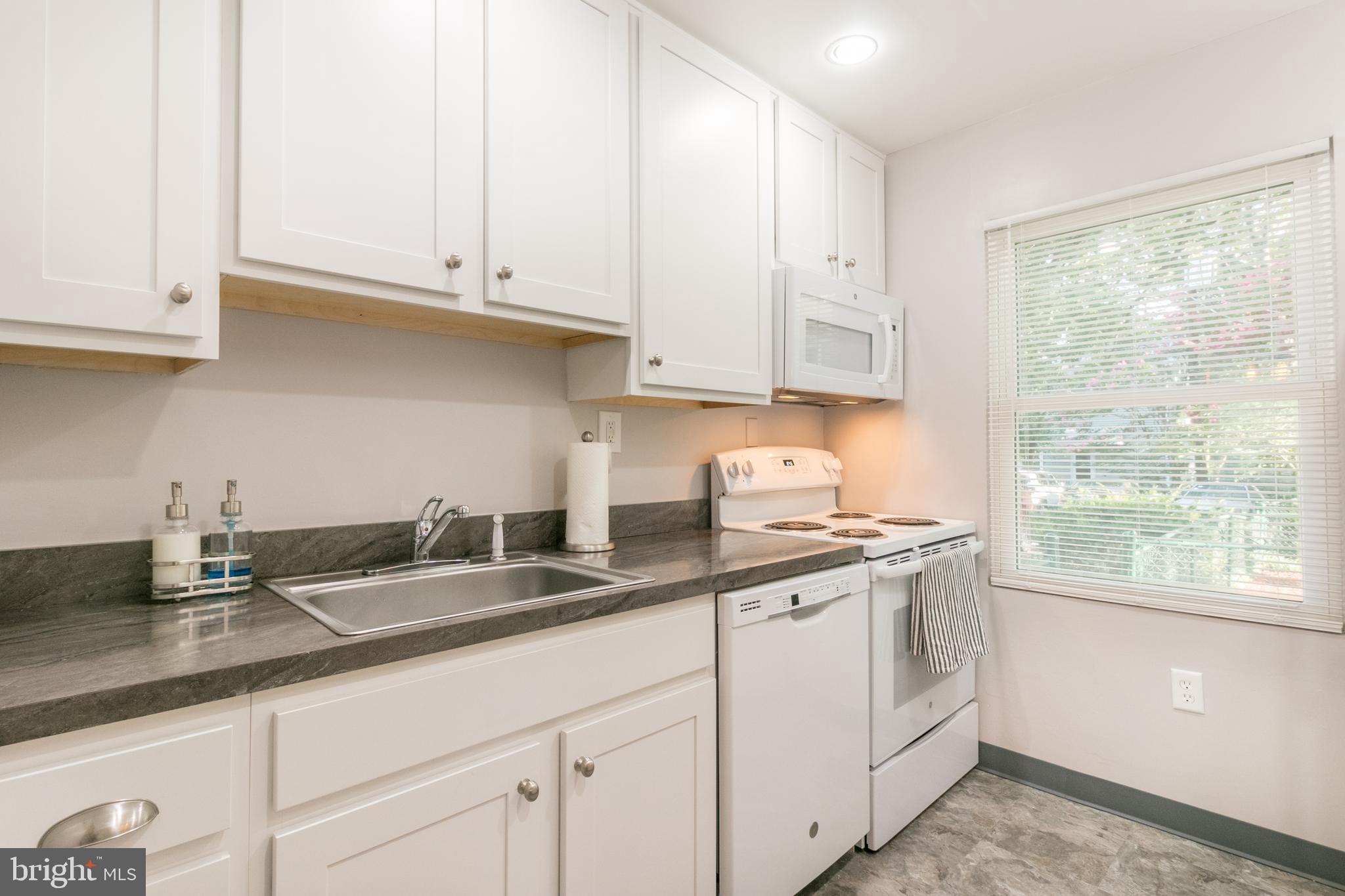46 Ridge Road, Unit J Greenbelt, MD 20770 - Photo 9 of 17 Gallery Image 9
