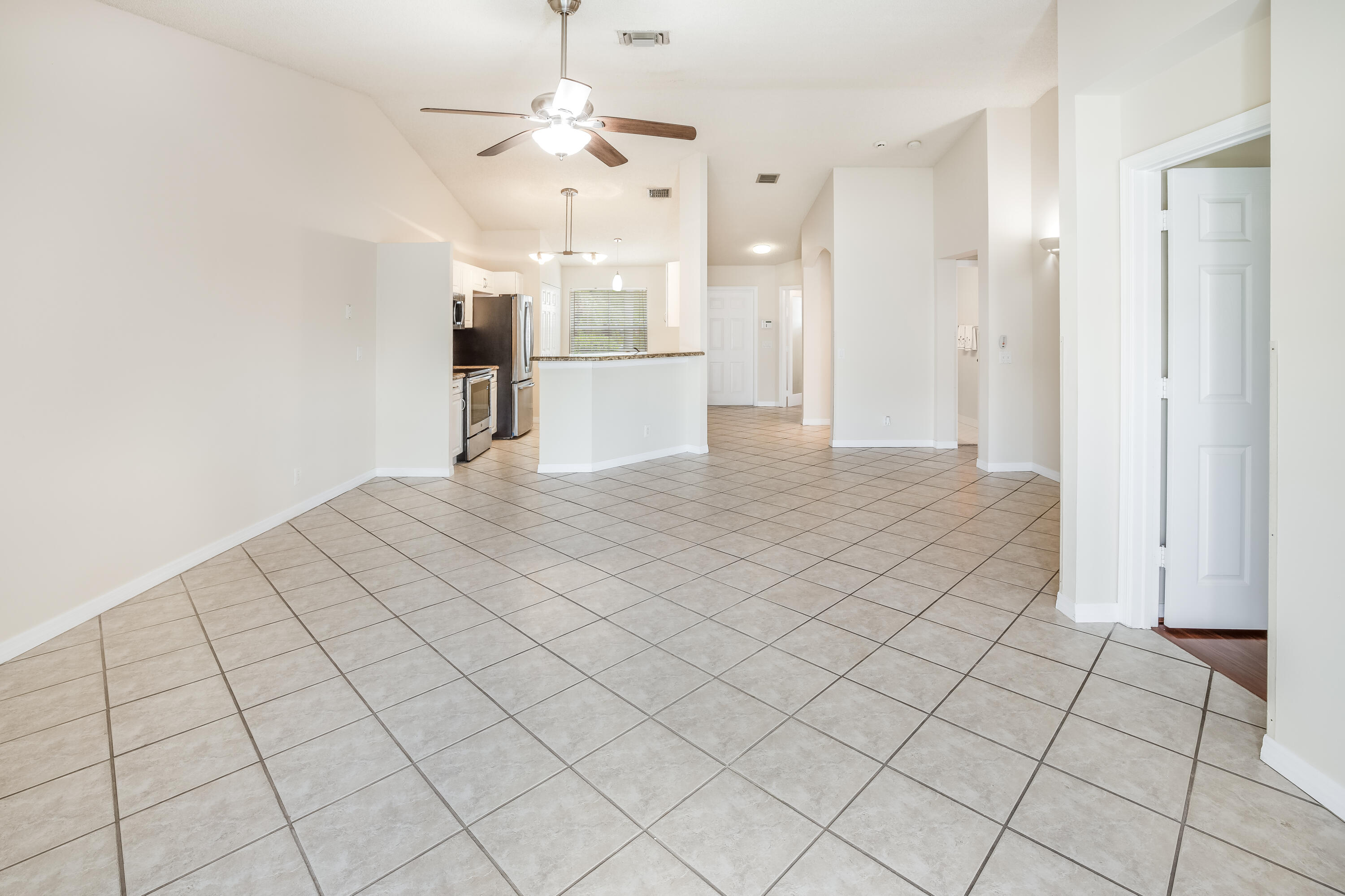 4244 Pine Ridge Court Weston, FL 33331 - Photo 11 of 34
