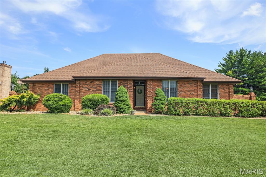 222 Hickory Ridge Belleville, IL 62223 - Photo 1 of 78