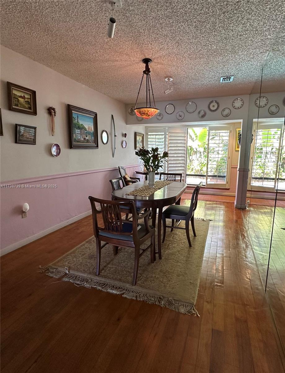 419 Blue Road Coral Gables, FL 33146 - Photo 5 of 10 Gallery Image 5