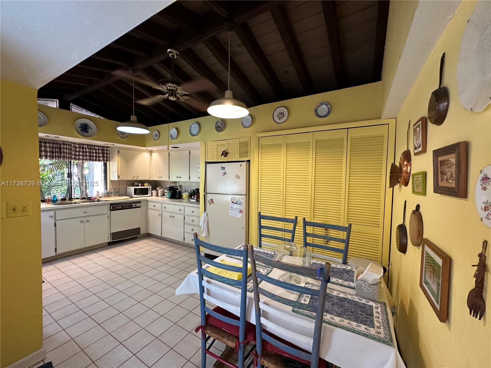 419 Blue Road Coral Gables, FL 33146 - Photo 8 of 10 Gallery Image 8