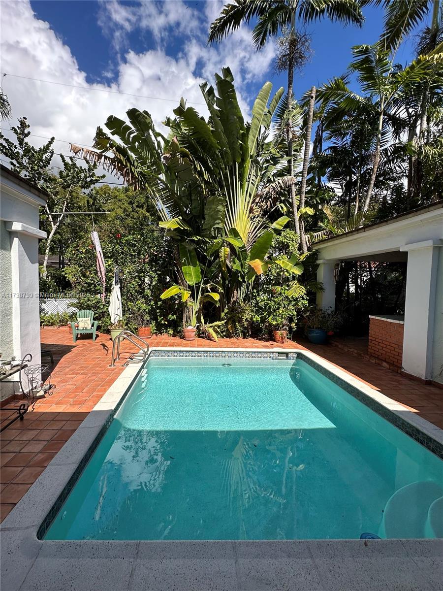 419 Blue Road Coral Gables, FL 33146 - Photo 10 of 10 Gallery Image 10