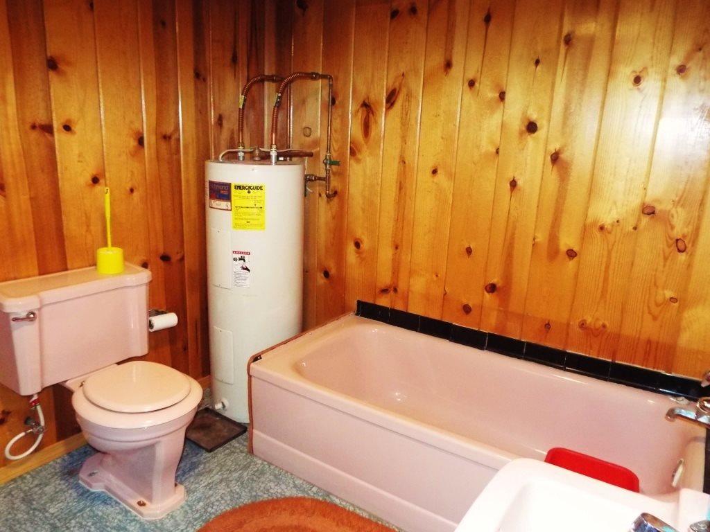 45222 Lakeshore Homes Road Loon Lake, WA 99148 - Photo 8 of 16 Gallery Image 8