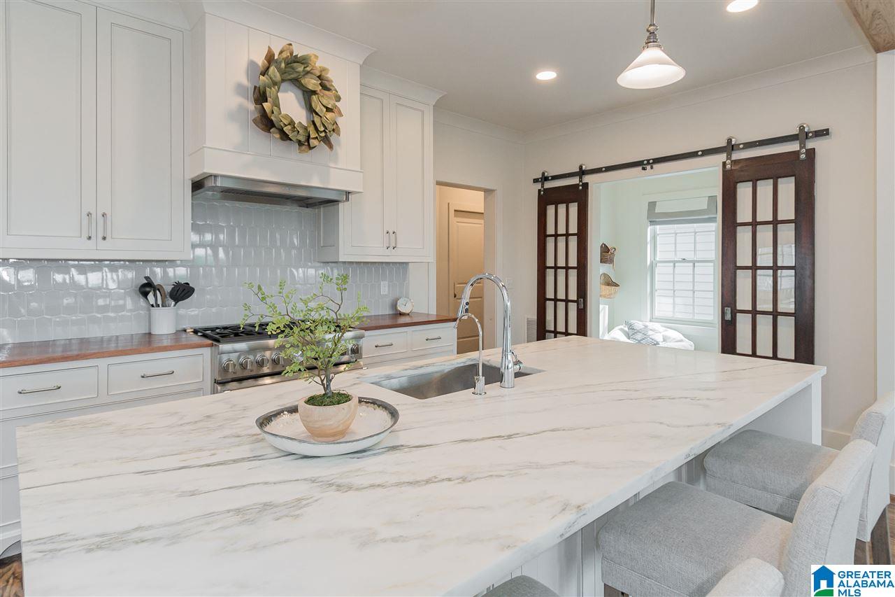 909 Irving Road Birmingham, AL 35209 - Photo 18 of 49