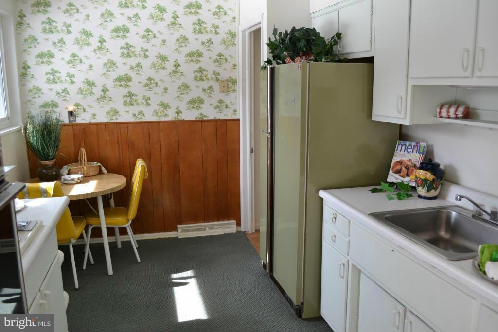 135 East Timonium Road Lutherville-Timonium, MD 21093 - Photo 6 of 19 Kitchen