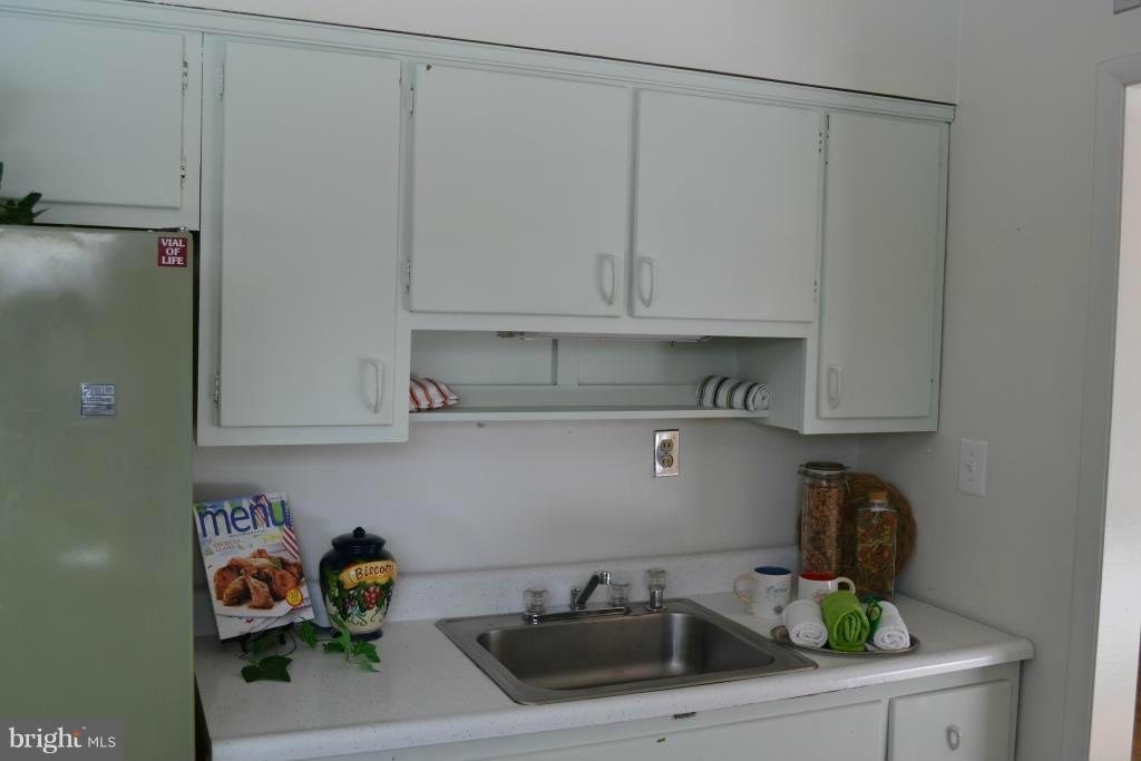 135 East Timonium Road Lutherville-Timonium, MD 21093 - Photo 7 of 19 Kitchen