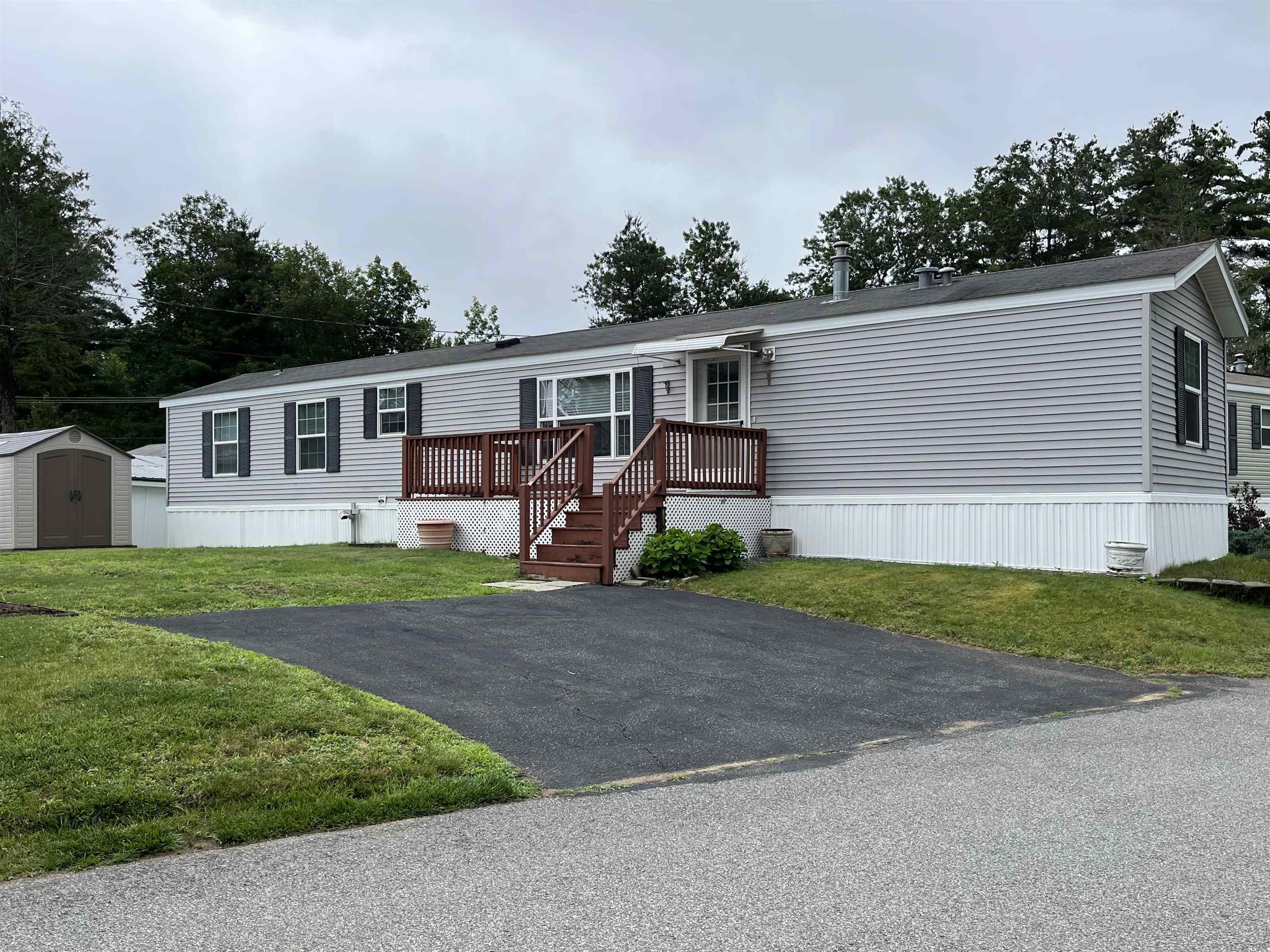 11 Willow Road Newton, NH 03858 - Photo 1 of 16
