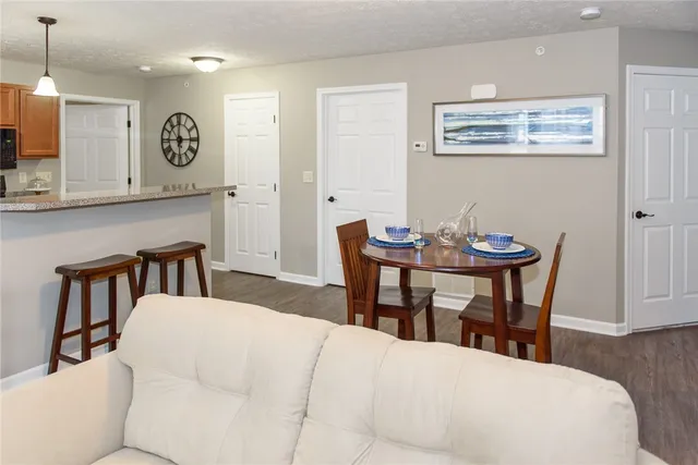 $1,691 | 1260 Lehigh Station Road, Unit 1001, Henrietta, NY 14467