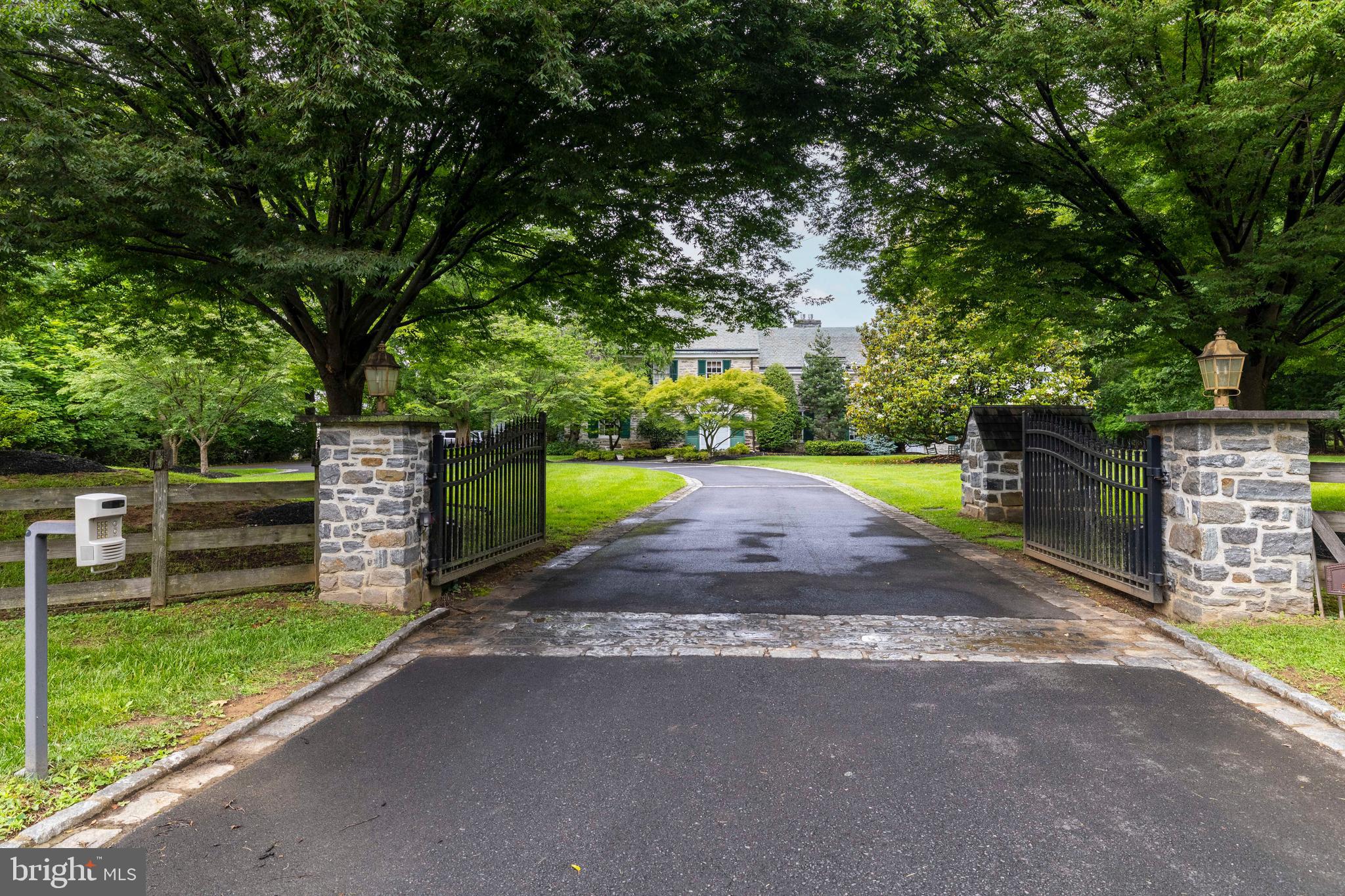 107 East Mill Road Flourtown, PA 19031 - Photo 2 of 108 Entrance to property