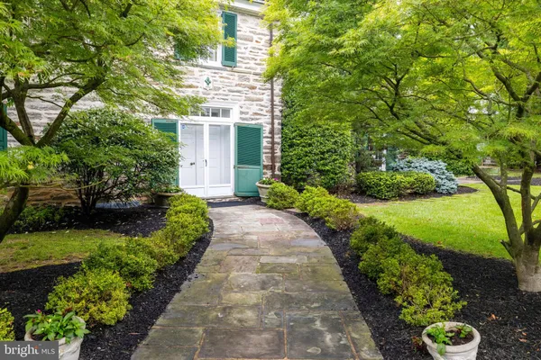 $2,995,000 | 107 East Mill Road, Flourtown, PA 19031